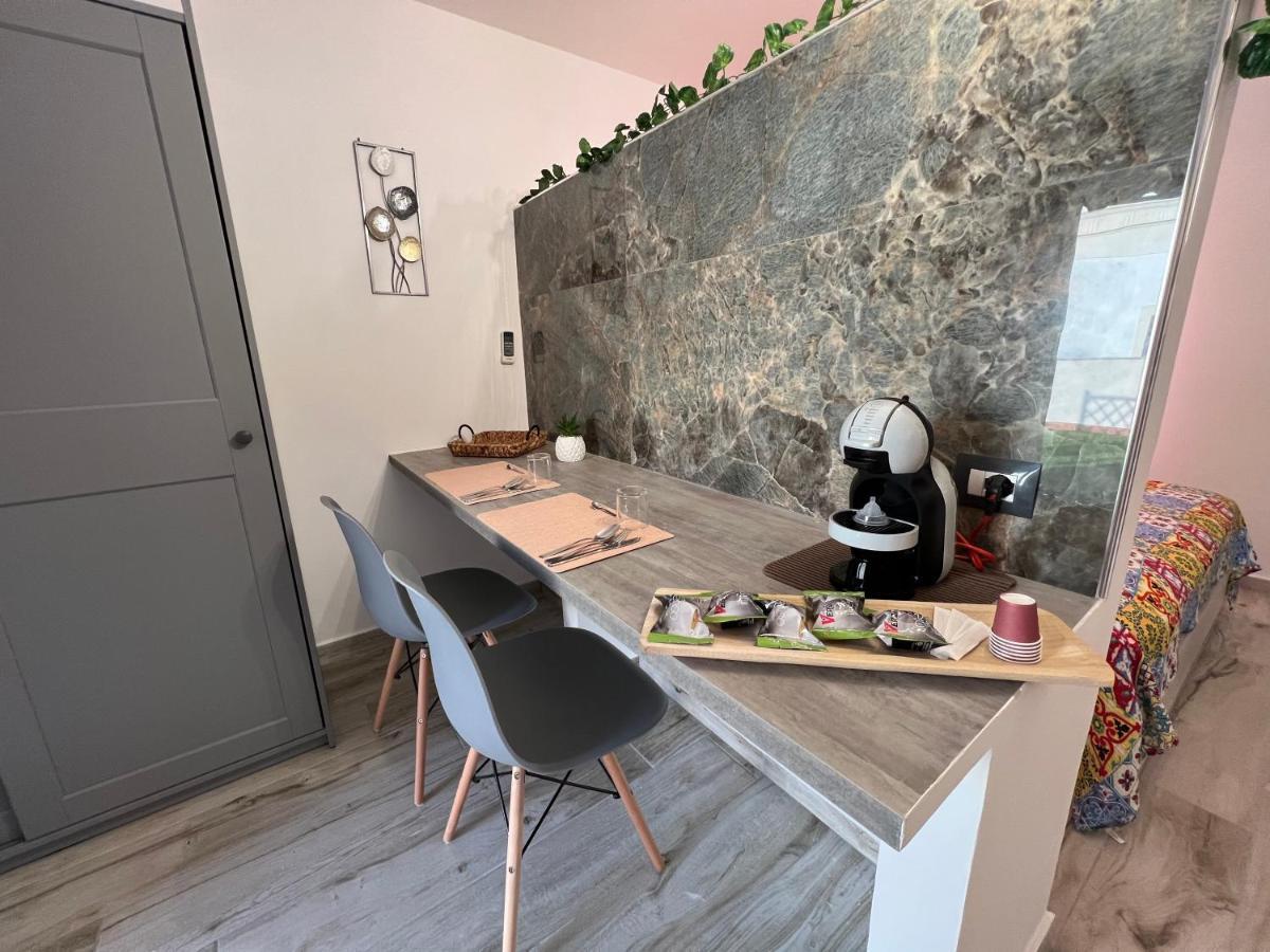 דירות לצ'ה Loft Con Terrazzo A Livello Stazione מראה חיצוני תמונה