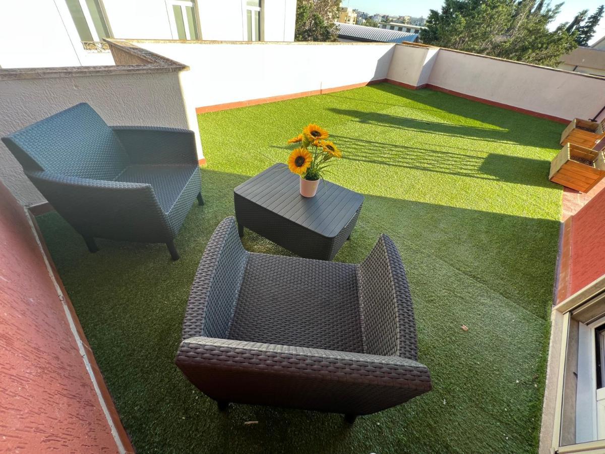 דירות לצ'ה Loft Con Terrazzo A Livello Stazione מראה חיצוני תמונה