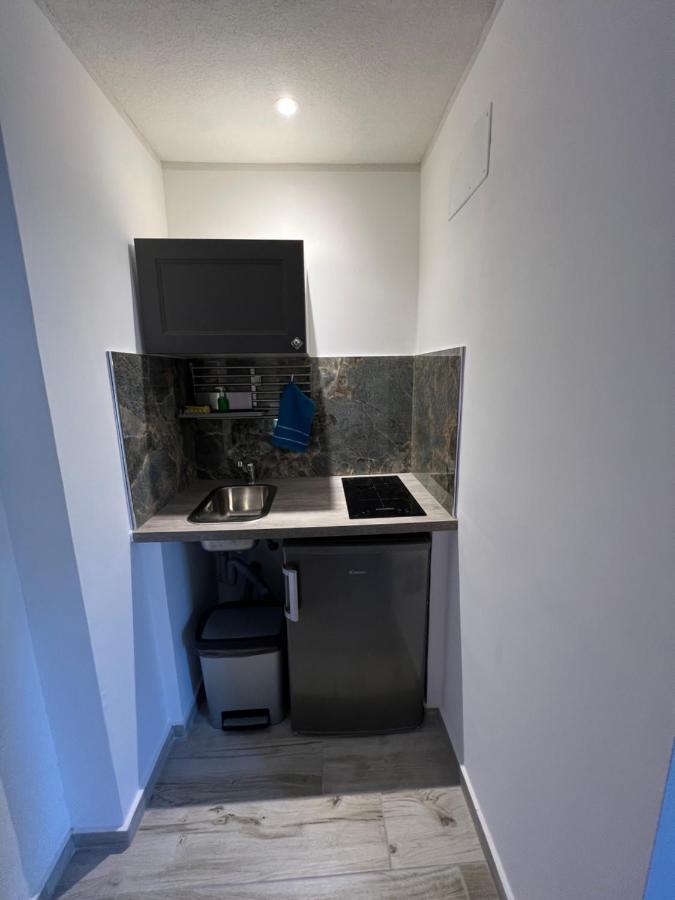 דירות לצ'ה Loft Con Terrazzo A Livello Stazione מראה חיצוני תמונה