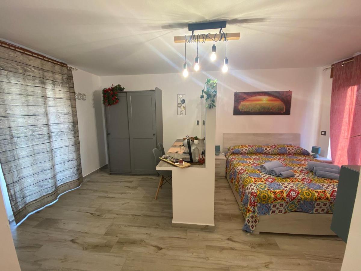 דירות לצ'ה Loft Con Terrazzo A Livello Stazione מראה חיצוני תמונה